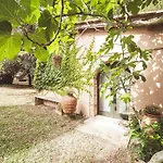 Relais Casale Il Poggetto - I Pini By Zoom In Earth アパート チェチナ